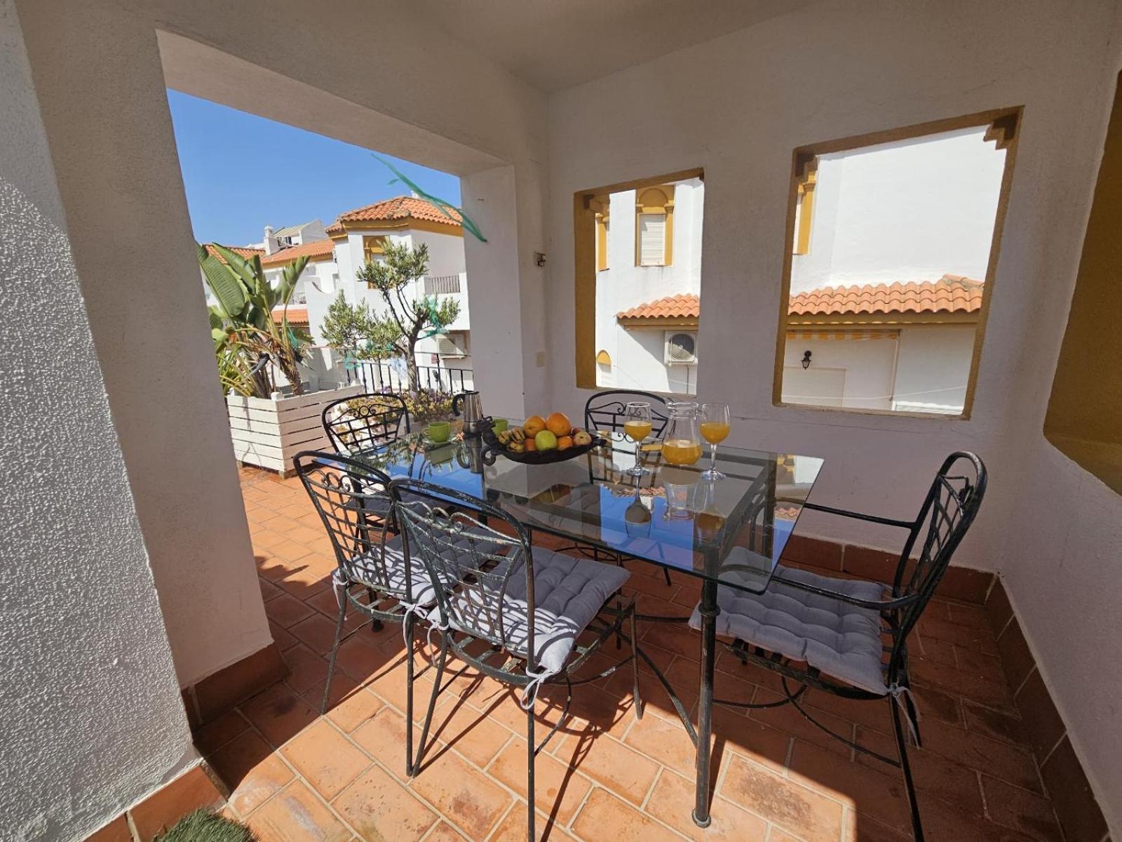 Atico Con Gran Terraza Y Barbacoa En Zahara