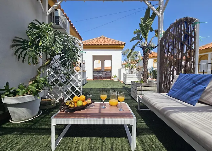 Zahara de los Atunes; Ático con gran terraza ( 65 m2 )